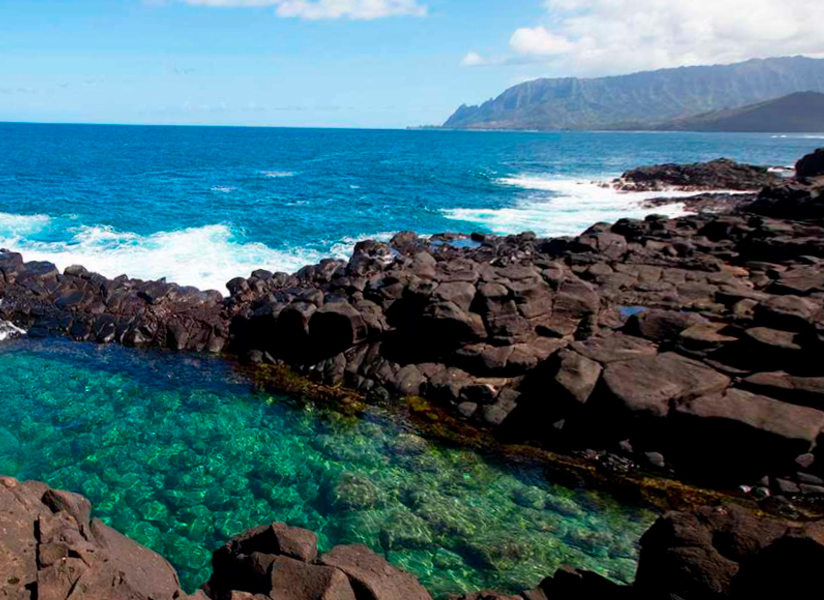 the-volcanic-pool-in-hawaii